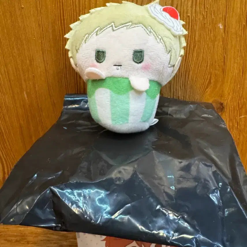 [BUNJANG] Given Akihiko Cupcake Tappinui / [기븐] 아키히코 컵케이크 타피누이 판매
