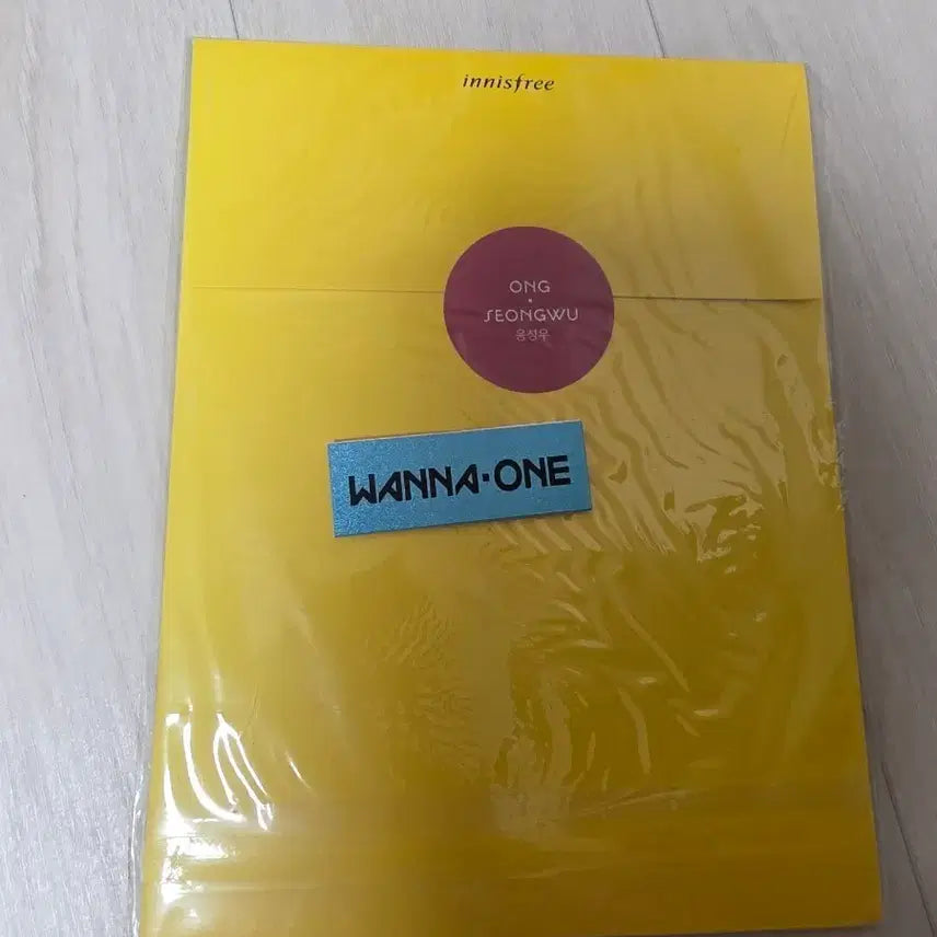 [BUNJANG] Innisfree Wanna One Ong Seong Wu Goods / 이니스프리 워너원 옹성우 굿즈 판매