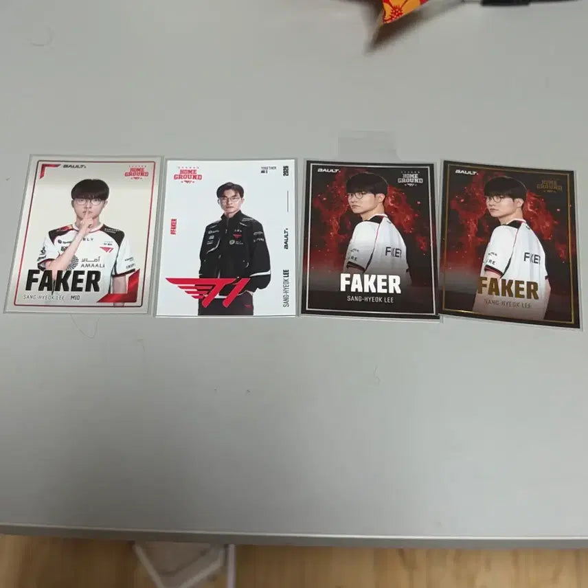 [BUNJANG] T1 Faker Trading Card Set / T1 BAULT 트레이딩카드 페이커 세트