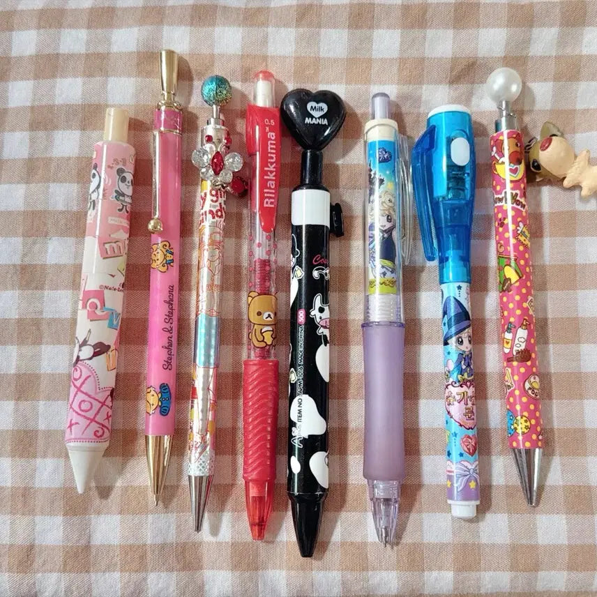 [BUNJANG] Bundle Set Rare Vintage Stationery Pens &amp; Mechanical Pencils - Sugar Sugar Rune, Panda, Gyaru, Rilakkuma, Vanilla, Cow, The Dog / 일괄판매) 고전문구 고전 희귀 펜.샤프 < 슈가슈가룬 판다 갸루 리락쿠마 바닐라 젖소 더 도그 >