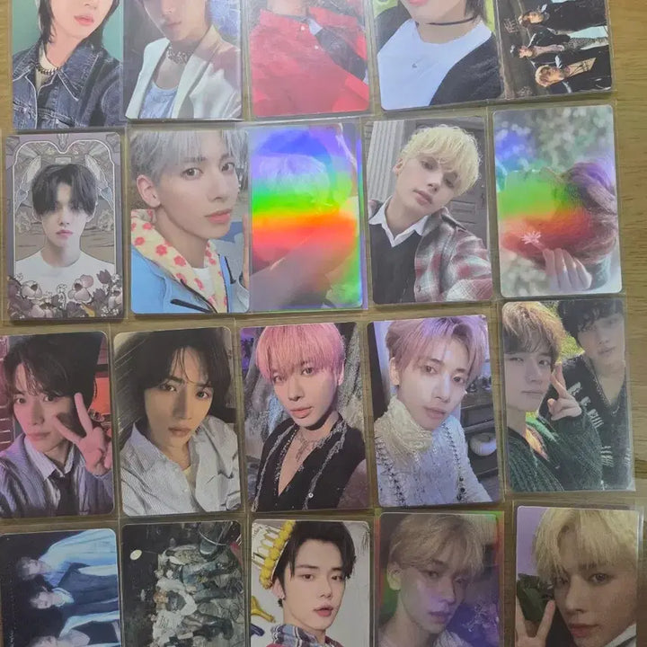 [BUNJANG] TXT Bundle Set Photocards (20 pcs) / 투모로우바이투게더 포토카드 20장 일괄