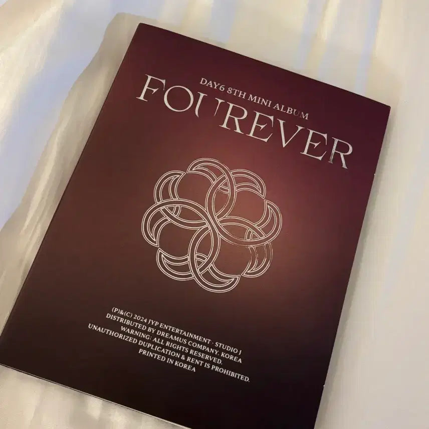 [BUNJANG] Day6 FOUREVER Album (Minor Exterior Flaw) / 데이식스 FOUREVER 앨범(하자있음) 판매합니다!!