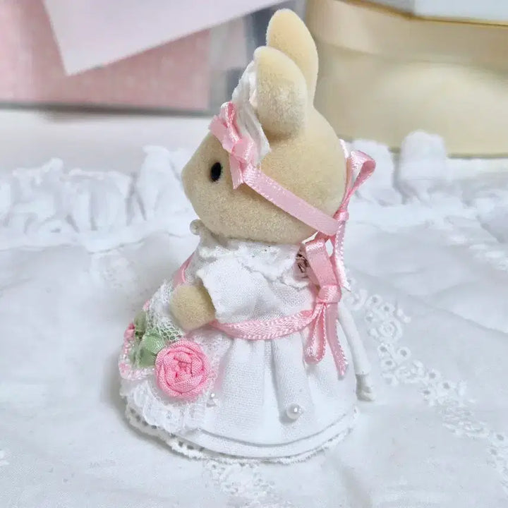 [BUNJANG] Sylvanian Families Milk Rabbit Girl Outfit Bundle / 실바니안 밀크토끼소녀 의상일괄