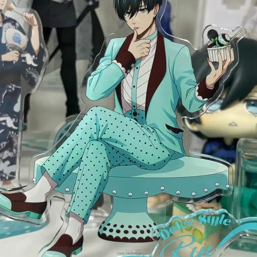 [BUNJANG] Blue Lock Rin Itoshi Dolce Acrylic Stand / 블루록 이토시 린 돌체 아크릴