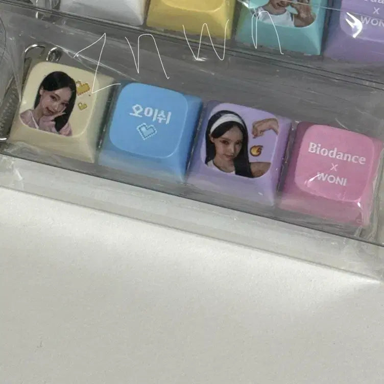 [BUNJANG] Resin Gmk Woi Gmkkeycaps (Bio-Dunce) Sealed / [미개봉] 리센느 원이 오이쉬 키캡 판매 (바이오던스)