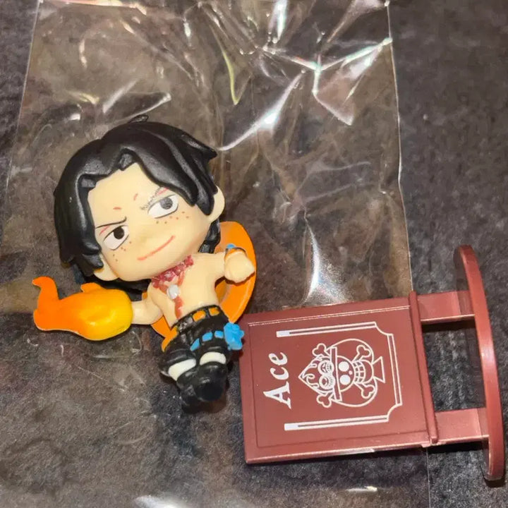 [BUNJANG] One Piece Ace Ochamoto Figure / 원피스 에이스 오차모토 피규어