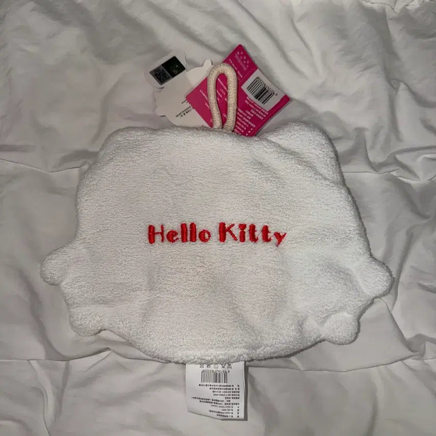 [BUNJANG] Sanrio Hello Kitty Face Hand Towel / 산리오 헬로키티 키티 페이스 핸드타올 핸드타월 새상품