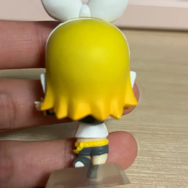 [BUNJANG] Kagamine Rin 2018 Gacha Figure &amp; Badge Bundle Set / 2018년도 카가미네 린 피규어 가챠, 벳지 일괄 판매