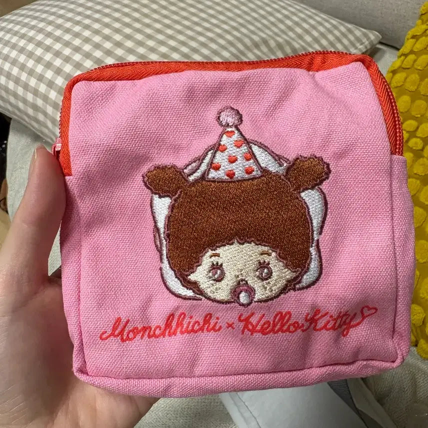 [BUNJANG] Monchhichi x Hello Kitty Square Pouch / 몬치치 x 헬로키티 스퀘어 파우치 가챠
