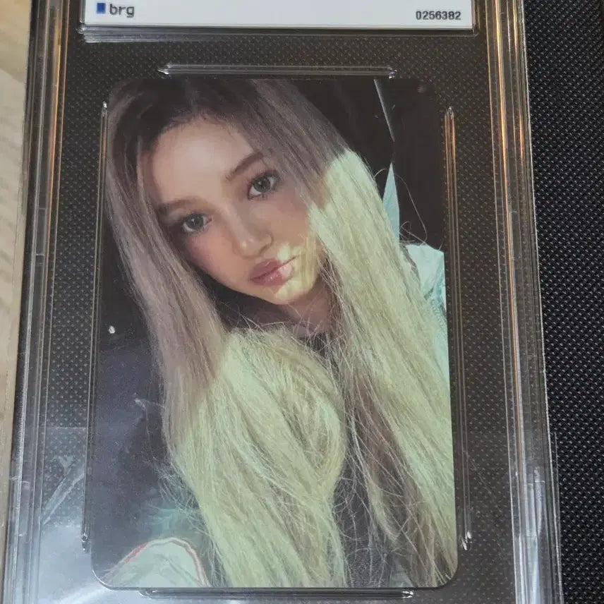 [BUNJANG] NewJeans Supernatural DANIELLE Ver.B Photocard / 뉴진스 슈퍼내추럴 포토카드 다니엘 Ver.B
