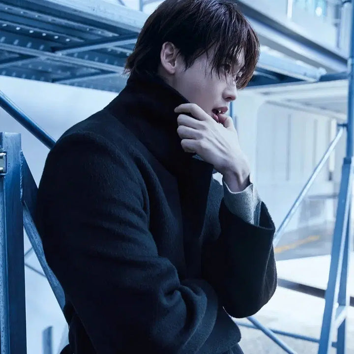 [BUNJANG] Lee Jong Suk Arena Homme Magazine Pictorial / <빅마우스><서초동><재혼왕후> 이종석님 화보가 실린 아레나옴므잡지양도