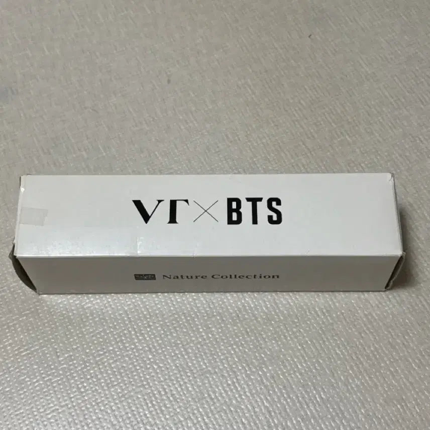 [BUNJANG] VT Cosmetics x BTS Limited Edition Poster / VT X BTS 방탄소년단  브이티 코스메틱 한정판 포스터