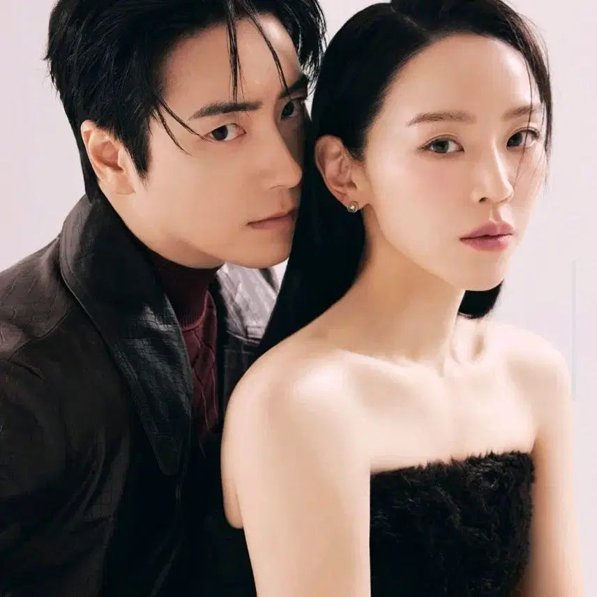 [BUNJANG] Marie Claire Magazine featuring Lee Jun-hyuk and Shin Hye-sun Couple Photoshoot / <레이디두아>이준혁님과 신혜선님 커플화보가 실린 마리끌레르 잡지 양도해요