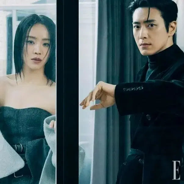 [BUNJANG] Marie Claire Magazine featuring Lee Jun-hyuk and Shin Hye-sun Couple Photoshoot / <레이디두아>이준혁님과 신혜선님 커플화보가 실린 마리끌레르 잡지 양도해요