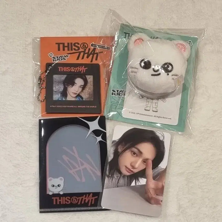 [BUNJANG] Stray Kids Hyunjin Genie-let Plush Magnetic Holder &amp; SKZOO Mirror Keyring (Special Gift Included) / 특전포함) 스트레이키즈 StrayKids 현진 지니렛