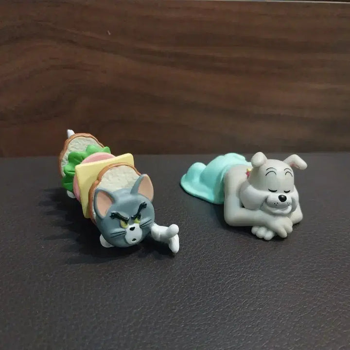 [BUNJANG] Tom and Jerry Sandwich Nap Gacha Figures - Spike 2 Types Bundle Set / 톰과 제리 샌드위치 낮잠 가챠 피규어 스파이크 2종 일괄 세트 오네무탄 디저트