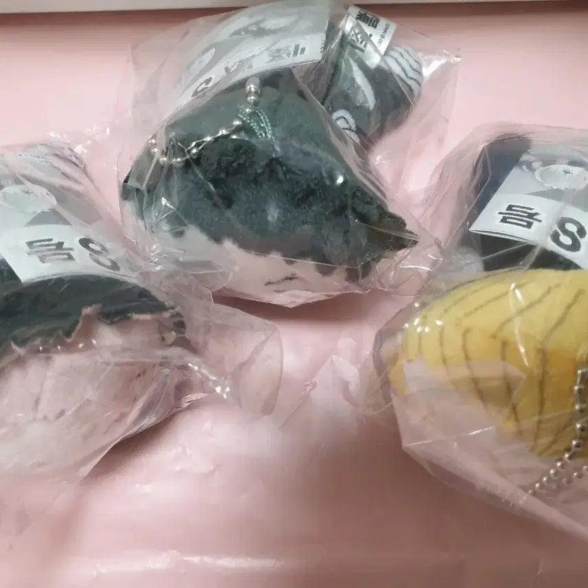 [BUNJANG] Kaiju No. 8 Narumi Kafka &amp; Isao Agawa Plushie Bundle Set / 괴수8호 허그갸라 나루미 카프카 이사오 일괄