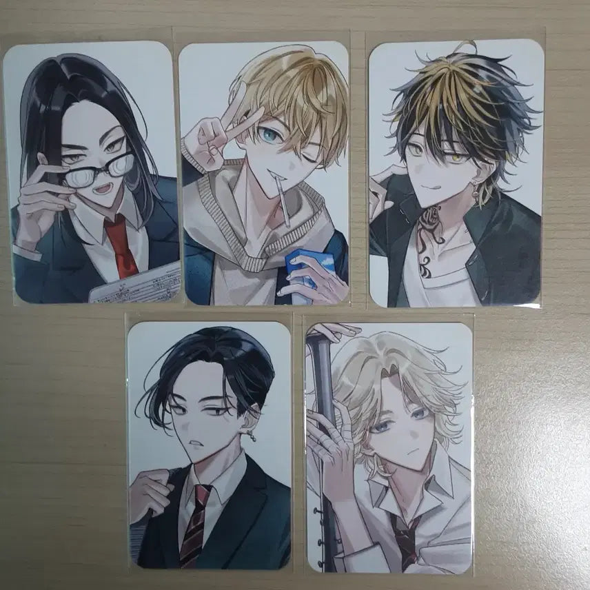 [BUNJANG] Tokyo Revengers Uniform Non-Official Photocard Set (Chifuyu, Kazutora) / 도리벤 교복 비공굿 포카 바지 치후유 카즈토라