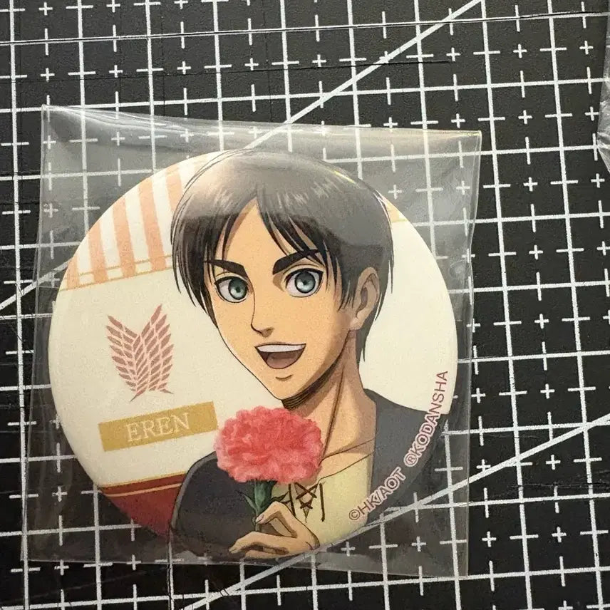 [BUNJANG] Attack on Titan Eren Flower Can Badge / 진격의거인 아르마비앙카 에렌 플라워 캔뱃지