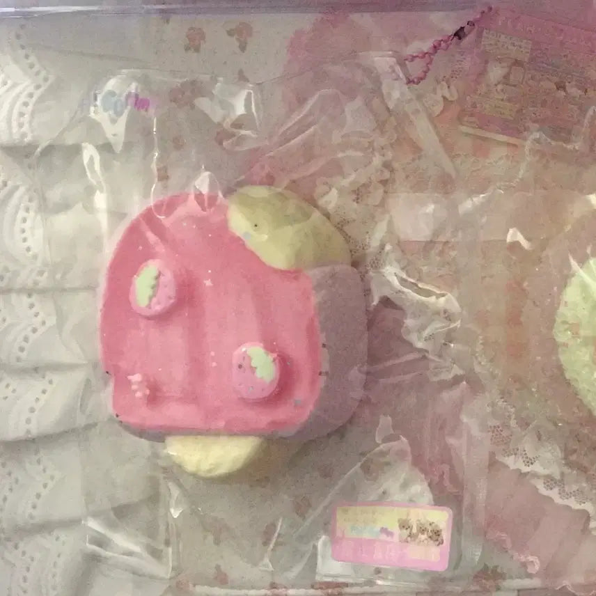 [BUNJANG] YeahGummy Strawberry Ice Cream Bar Squishy / YeahGummy 예구미 아이스크림 바 딸기 말랑이