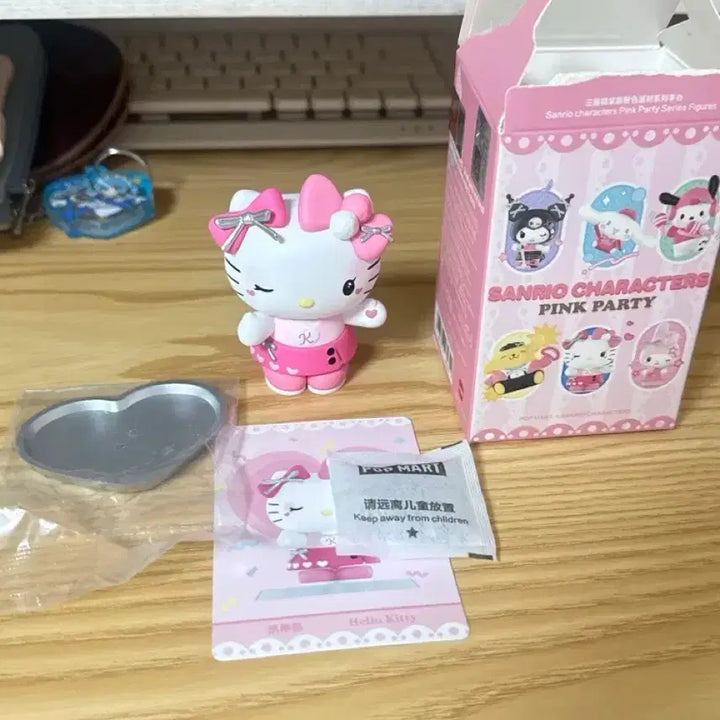 [BUNJANG] Pop Mart Sanrio Characters Pink Party Series Hello Kitty Figure / 팝마트 산리오 캐릭터즈 핑크 파티 시리즈 헬로키티 피규어