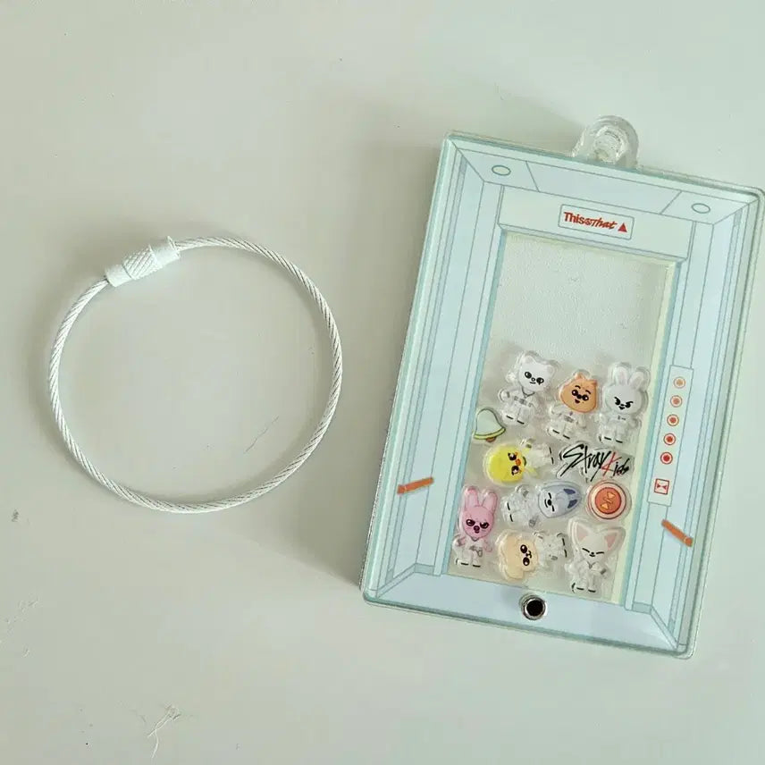 [BUNJANG] Stray Kids DISORDER: 2022 SKZ-REPLAY Shaker Keyring / 스키즈 디스앤댓 쉐이커키링