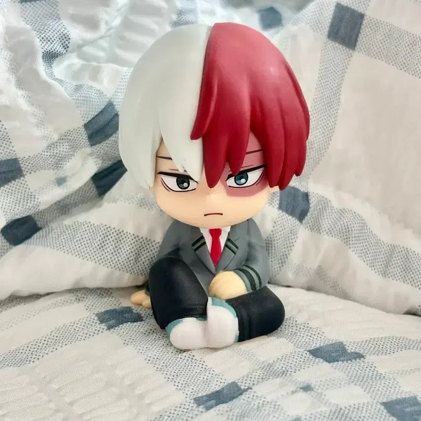 [BUNJANG] My Hero Academia Shoto Todoroki Mini Figure (Suware Rirakkutsu) / 나히아 토도로키 쇼토 미니 피규어 (스와레 앉은 앉아있는 리라콧토 히로아카 나의히어로아카데미아)