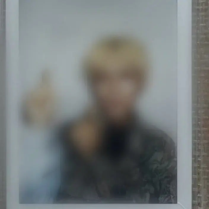 [BUNJANG] XLOV HYUN Polaroids / 251227 XLOV HYUN 폴라 (엑스러브 현)