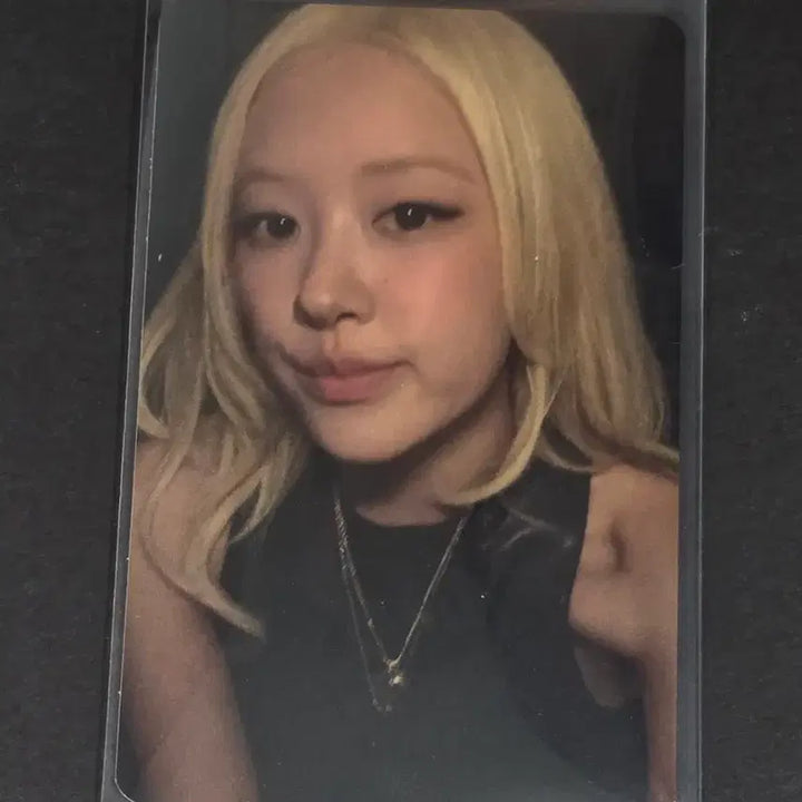 [BUNJANG] BLACKPINK Rosé One Year of Rosie Tokyo Japan Lucky Draw Photocard / 공식덤O]로제 one year of rosie 도쿄 일본 JP 팝업 popup 공식  희귀 BLACKPINK BP 블랙핑크 블핑 포토카드 포카