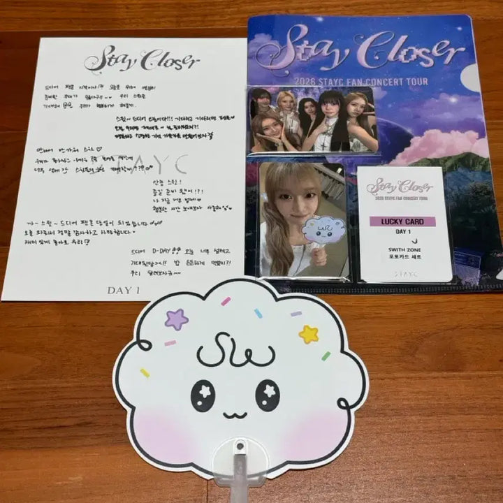 [BUNJANG] STAYC Fan Concert VVIP Set + SWITH Zone Photocard Set / 스테이씨 STAYC 팬콘 팬클럽 부스 vvip 세트 + 스윗존 포카세트