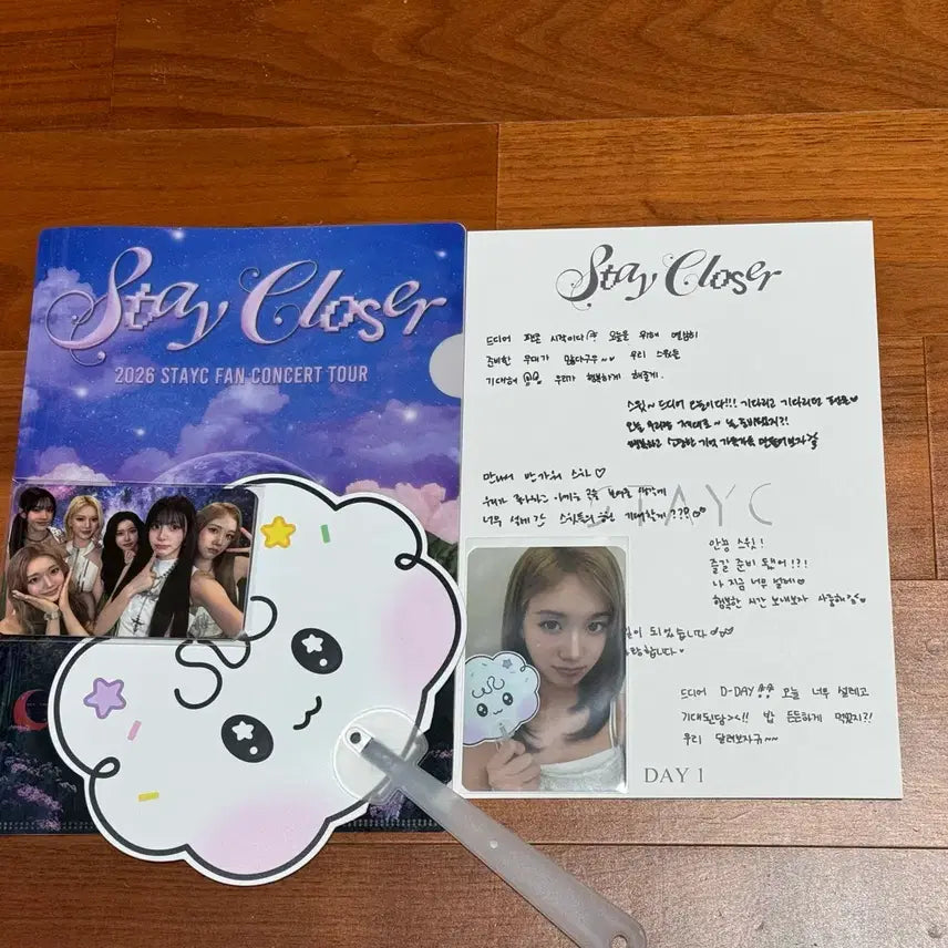 [BUNJANG] STAYC Fan Concert VVIP Set + SWITH Zone Photocard Set / 스테이씨 STAYC 팬콘 팬클럽 부스 vvip 세트 + 스윗존 포카세트