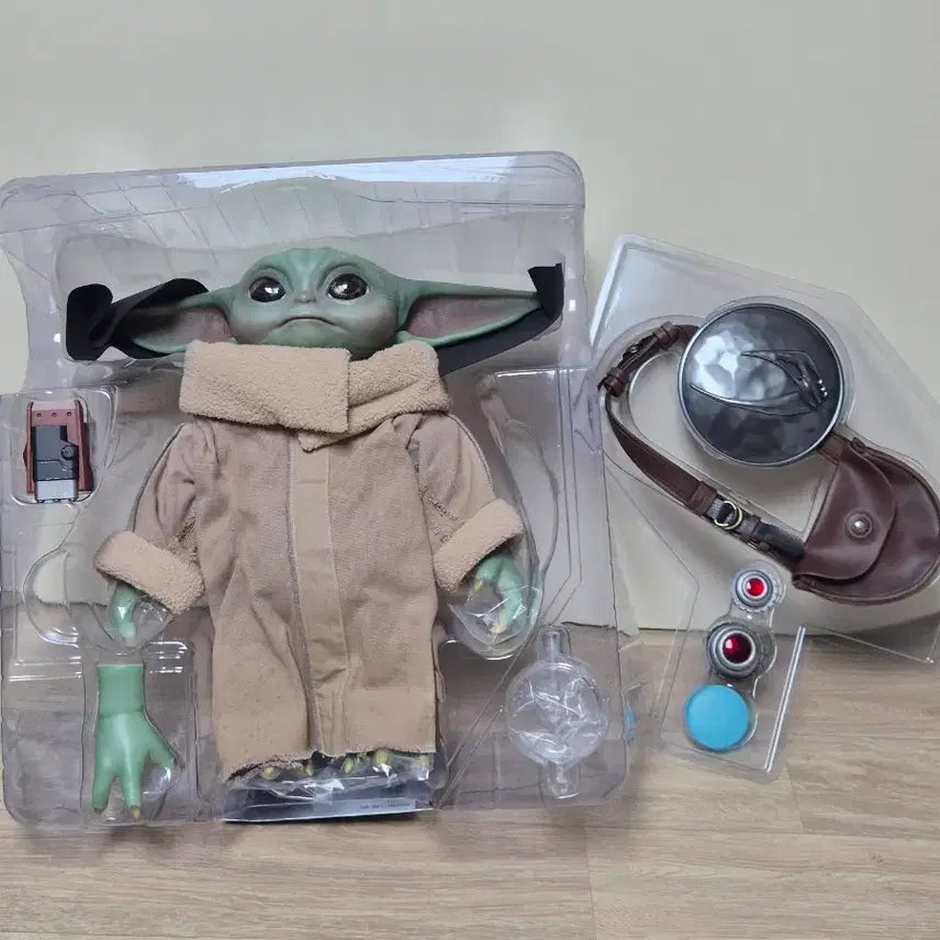 [BUNJANG] Hot Toys Life-Size Grogu (LMS016) / 핫토이 라이프사이즈 그로구 (LMS016) 팝니다.