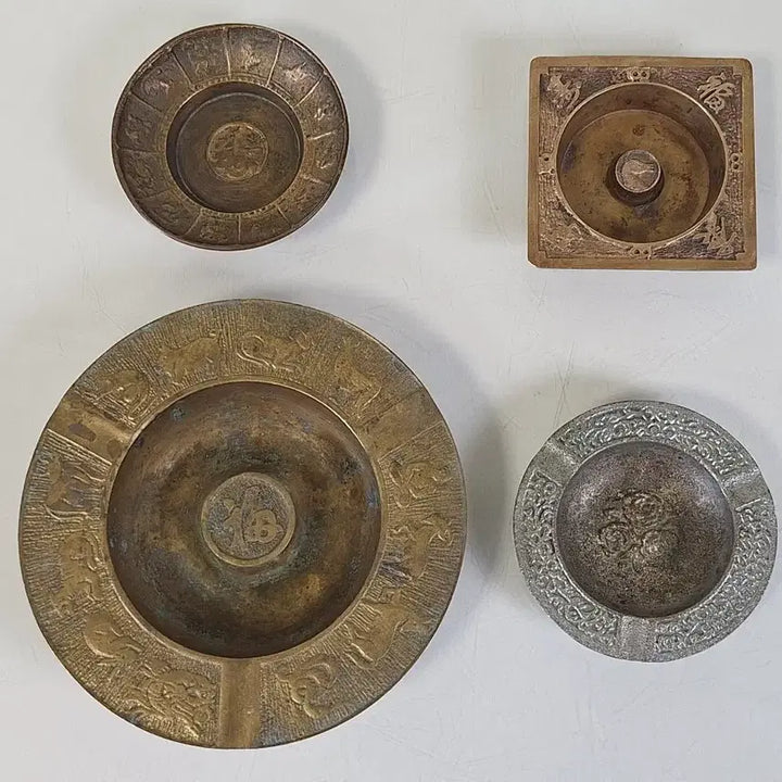[BUNJANG] Brass Zodiac Ashtrays (Set of 4) / 근대사 수집 자료 옛날 민속품 놋쇠 십이지 재떨이 4점