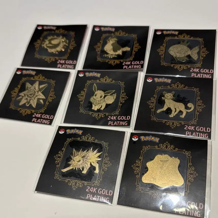 [BUNJANG] Pokemon 24K Gold Plated Badge Set (10 Types) / 포켓몬 24K 금도금 뱃지 10종 일괄 리자몽 이브이