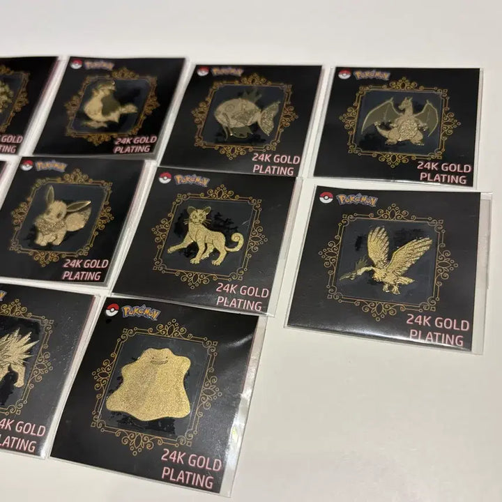 [BUNJANG] Pokemon 24K Gold Plated Badge Set (10 Types) / 포켓몬 24K 금도금 뱃지 10종 일괄 리자몽 이브이
