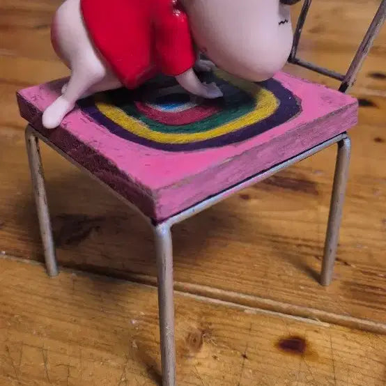 [BUNJANG] Shin-chan Bloated Buttocks Figure / 신찡 부은 엉덩이 피규어