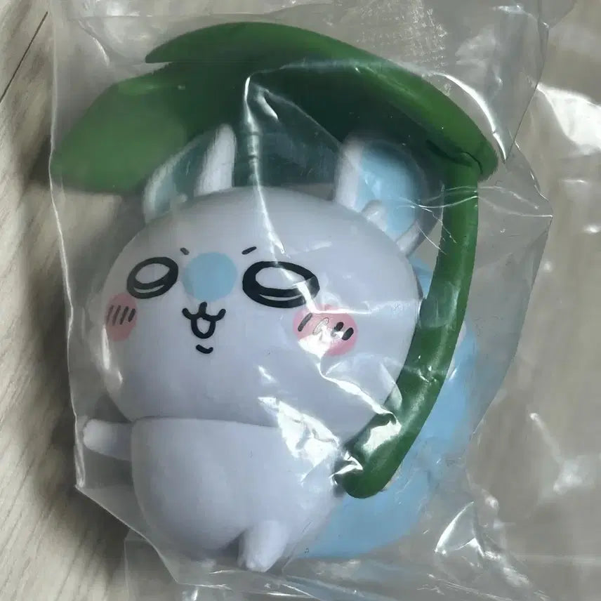 [BUNJANG] Chiikawa Umbrella Figure Momonga / 치이카와 우산 피규어 모몽가