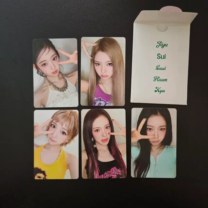 [BUNJANG] Kiki Fanconcert Tikijon + Photocard / 키키 팬콘 티키존+포토카드