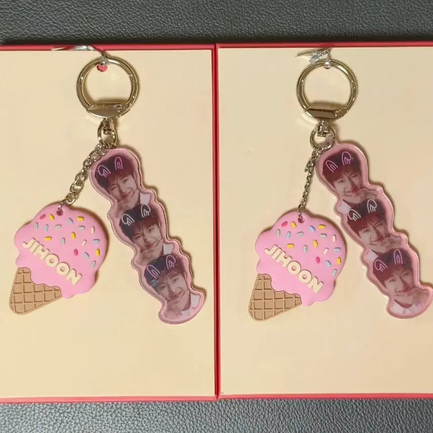 [BUNJANG] Park Ji Hoon Baskin Robbins Agungppang Limited Edition Keyring / 새상품) 베라 아궁빵 박지훈 키링 한정판 배스킨라빈스 베스킨라빈스 배라 박지훈