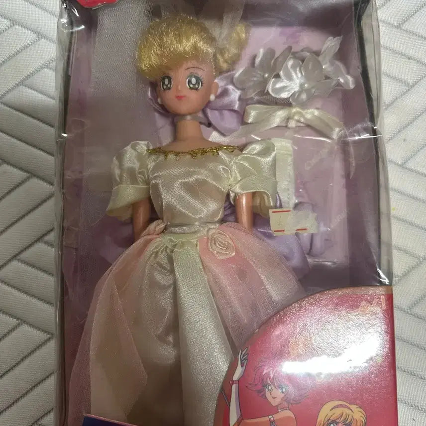 [BUNJANG] Cutie Honey Wedding Version Vintage Doll / 큐티하니인형 팔아요 (고전인형/빈티지인형) 웨딩버전