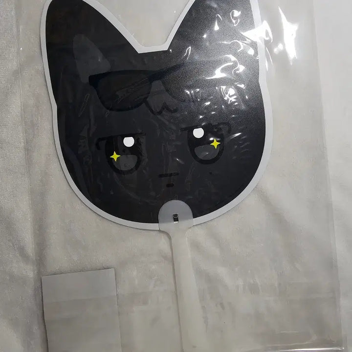 [BUNJANG] ATEEZ Wooyoung Wooyo Cat Fan / 애니티즈 우요냥 부채 에이티즈 우영