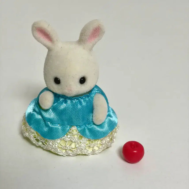 [BUNJANG] Sylvanian Families Snow White Rabbit / 실바니안 백설공주 토끼