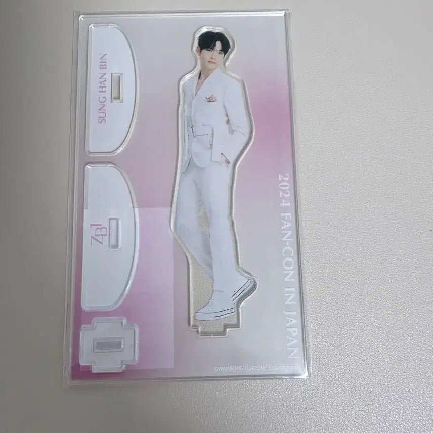 [BUNJANG] ZB1 2024 Japan Fancon MD Yurayura Acrylic Stand Sung Hanbin Sealed / 제베원 2024년 일본 팬콘 MD 유라유라 아크릴 스탠드 성한빈 미개봉