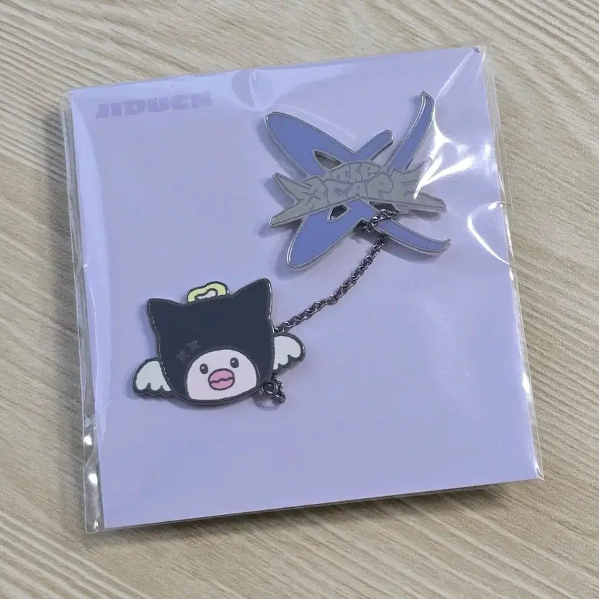 [BUNJANG] Xdinary Heroes The Xcape Signature Badge Set / (미개봉) 엑디즈 썸콘 지덕 뱃지