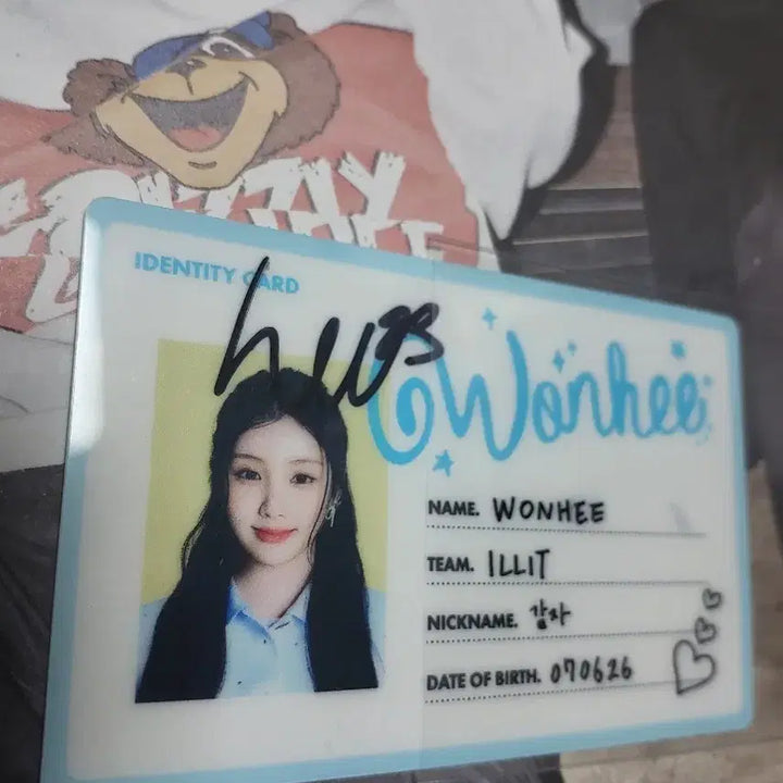 [BUNJANG] ILLIT Wonhee Autographed Photocard / 아일릿 원희 친필싸인 포카 최저가