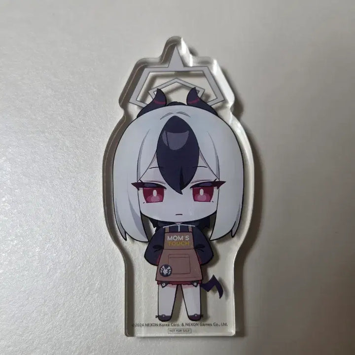 [BUNJANG] Blue Archive Kayoko Koyoitto Acrylic Stand / 블루아카이브 카요코 아크릴 코욧토 맘스터치
