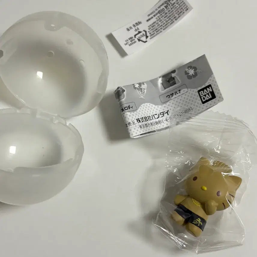 [BUNJANG] Sanrio Tanning Dear Daniel Gacha Figure / 산리오 태닝 헬로키티, 디어다니엘 가챠 피규어 세트
