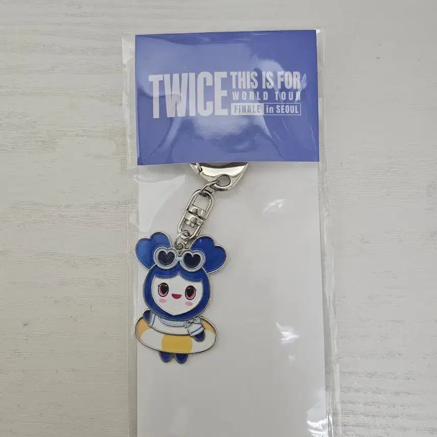 [BUNJANG] Twice Tzuyu Lovely Marine Metal Keyring / twice 팝업 lovely METAL KEYRING MARINE 메탈 키링 마린 쯔위 쯔블리