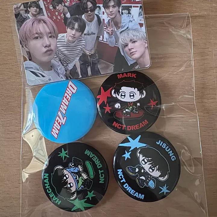 [BUNJANG] NCT DREAM Badge &amp; Photocard Set / NCT DREAM BTTF 뱃지 팝업 엠디 핀버튼 및 전시 포카,뱃지