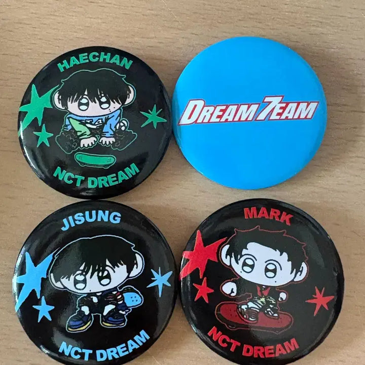 [BUNJANG] NCT DREAM Badge &amp; Photocard Set / NCT DREAM BTTF 뱃지 팝업 엠디 핀버튼 및 전시 포카,뱃지